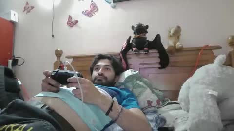 Snapshot of luismiastarot chatting on 10.20.25 luismiastarot online show from 10.20.25