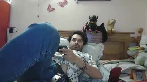 Snapshot of luismiastarot chatting on 10.22.25 luismiastarot online show from 10.22.25