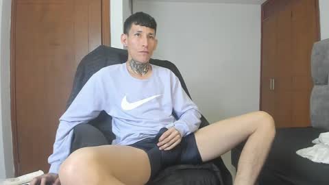 Snapshot of lujuriau_u chatting on 09.25.25 lujuriau_u online show from 09.25.25