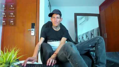 Snapshot of lujuriau_u chatting on 10.03.25 lujuriau_u online show from 10.03.25