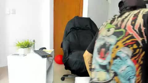 Snapshot of lujuriau_u chatting on 10.08.25 lujuriau_u online show from 10.08.25