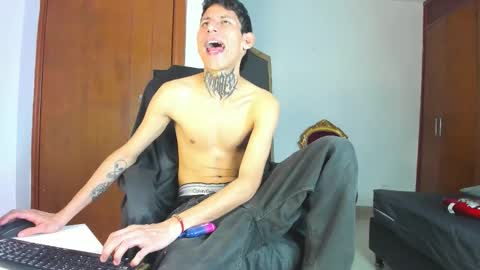 Snapshot of lujuriau_u chatting on 10.15.25 lujuriau_u online show from 10.15.25