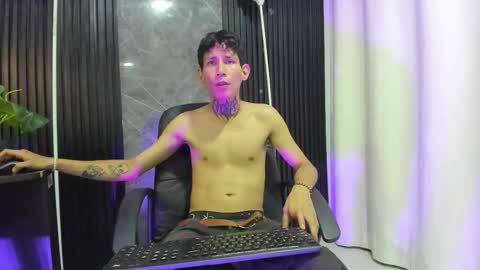 Snapshot of lujuriau_u chatting on 11.14.25 lujuriau_u online show from 11.14.25