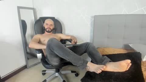 Snapshot of luke_diaz7 chatting on 02.13.25 luke diaz7 online show from 02.13.25