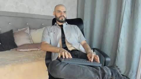 Snapshot of luke_diaz7 chatting on 02.21.25 luke diaz7 online show from 02.21.25