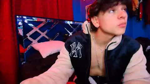 Snapshot of luke_howland chatting on 07.19.26 Luke online show from 07.19.26