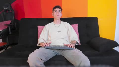 Snapshot of luke_savagge chatting on 10.15.25 Luke online show from 10.15.25