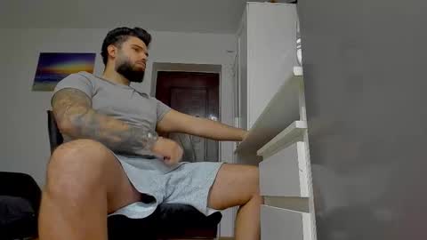 Snapshot of lukedenver chatting on 10.16.25 Luke online show from 10.16.25