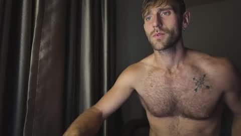 Snapshot of lukegunn22 chatting on 09.11.25 MR. Luke Gunn online show from 09.11.25