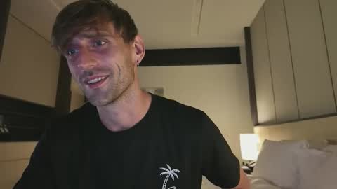 Snapshot of lukegunn22 chatting on 10.09.25 MR. Luke Gunn online show from 10.09.25