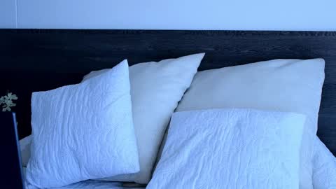 Lukhas f4f online show from 10.12.25