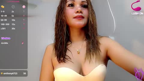 Snapshot of lulita_moan chatting on 12.30.24 lulu online show from 12.30.24