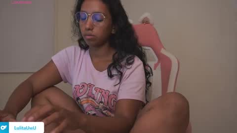 Snapshot of lulitauwu chatting on 10.21.25 lulitauwu online show from 10.21.25