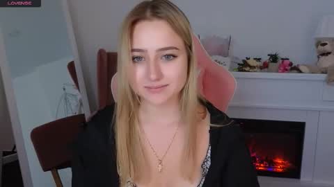 Lily online show from 09.19.25