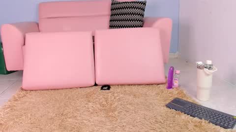 lulu__cute1 online show from 11.25.25