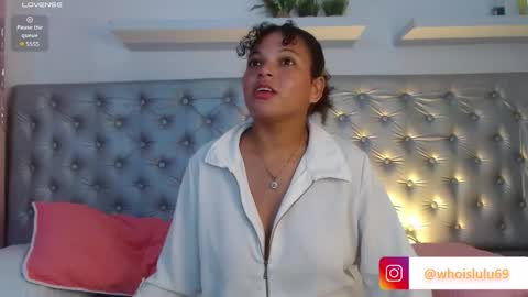 Snapshot of lulu_lovee_ chatting on 09.24.25 lulu_lovee_ online show from 09.24.25