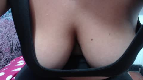 Snapshot of lulu_xxx_pervert chatting on 02.27.25 Lulu online show from 02.27.25