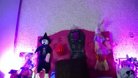 Luly online show from 10.24.25