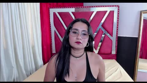 Snapshot of luna021_1 chatting on 09.18.25 Luna  online show from 09.18.25