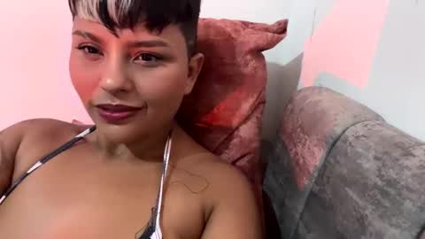 Snapshot of luna__cute chatting on 02.24.25 Luna online show from 02.24.25