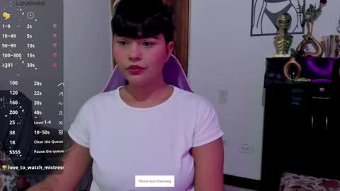 Snapshot of luna__cute chatting on 10.07.25 Luna online show from 10.07.25