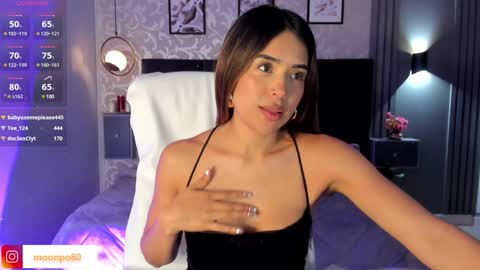Snapshot of luna__ponce chatting on 12.28.24 online show from 12.28.24