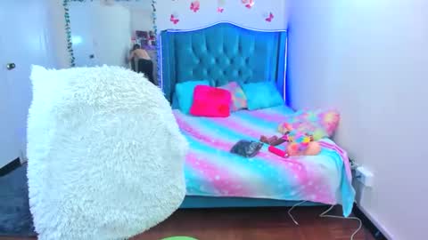 luna_analya online show from 09.13.25