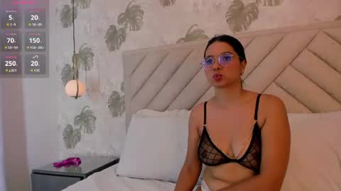 Snapshot of luna_and chatting on 06.28.26 L U N A online show from 06.28.26