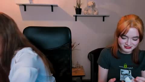 luna_berryy online show from 12.21.24