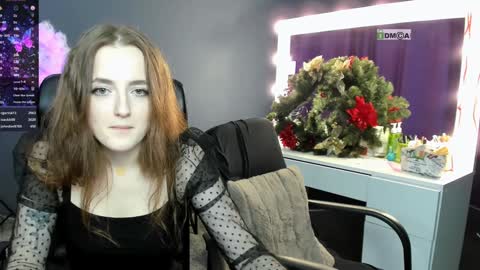 luna_berryy online show from 12.24.24