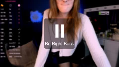 luna_berryy online show from 02.19.25