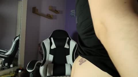 Snapshot of luna_desiree chatting on 10.17.25 luna_desiree online show from 10.17.25