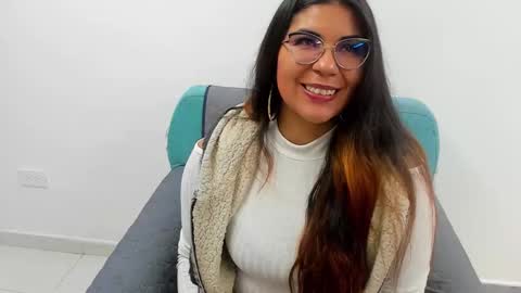 luna  online show from 01.24.25