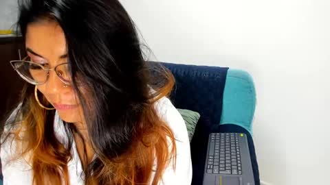 luna  online show from 02.20.25