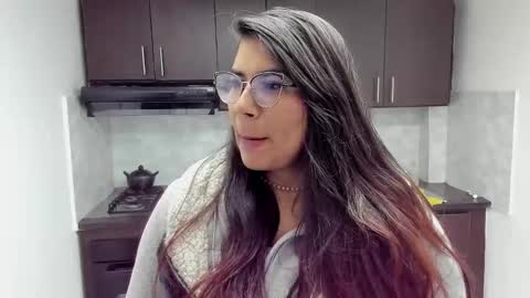 luna  online show from 09.16.25