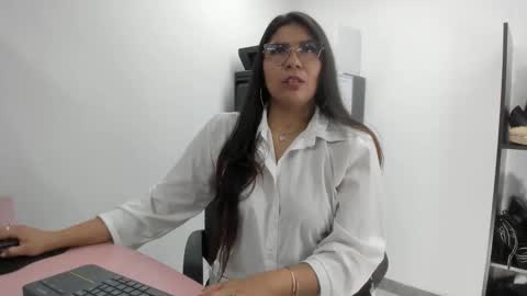 luna  online show from 10.13.25