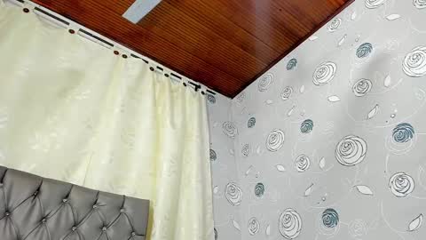 Luna Eva online show from 12.26.24