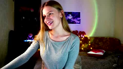 luna_evan online show from 11.04.25