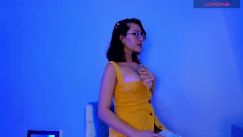 luna_hazard online show from 01.01.25