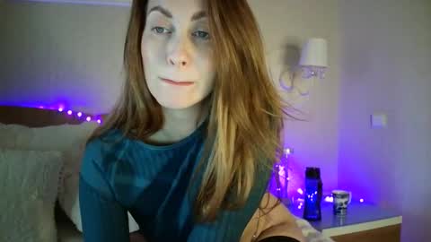 Snapshot of luna_hoti chatting on 12.14.24 luna_hoti online show from 12.14.24