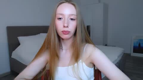 Snapshot of luna_insanity chatting on 12.12.24 Luna online show from 12.12.24