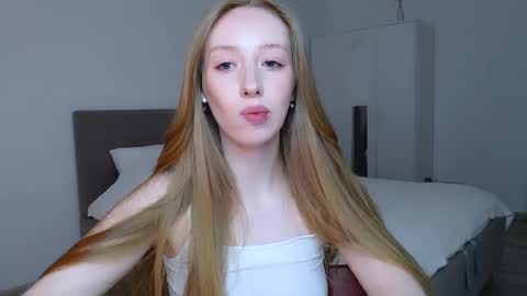 Snapshot of luna_insanity chatting on 03.12.25 Luna online show from 03.12.25