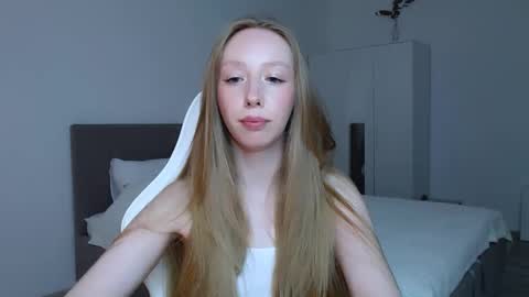 Snapshot of luna_insanity chatting on 09.08.25 Luna online show from 09.08.25
