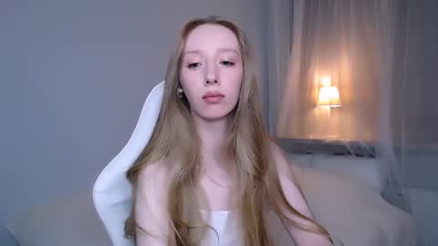 Snapshot of luna_insanity chatting on 06.20.26 Luna online show from 06.20.26
