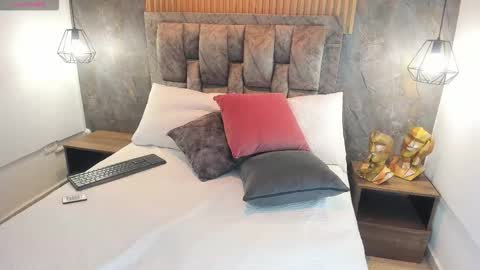 luna  killari online show from 10.14.25