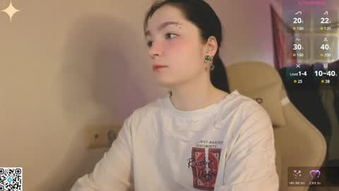 Snapshot of luna_moon13 chatting on 05.02.26 Luna online show from 05.02.26