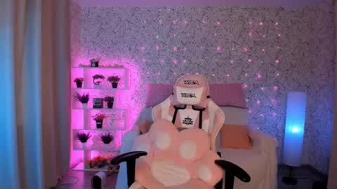 Lina  online show from 03.12.25