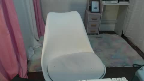 Snapshot of luna_moree chatting on 12.30.24 Anyana online show from 12.30.24