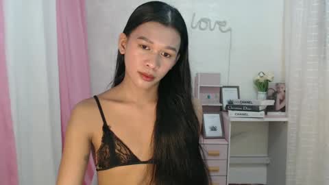 Snapshot of luna_moree chatting on 01.04.25 Anyana online show from 01.04.25