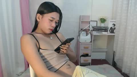 Snapshot of luna_moree chatting on 01.22.25 Anyana online show from 01.22.25